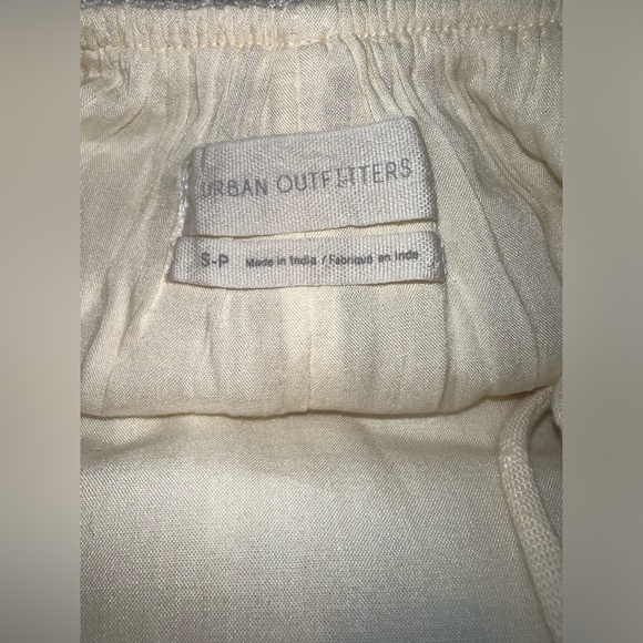 Urban Outfitters “Emilia” Dress ASO Meghan Markle - Picture 3 of 10